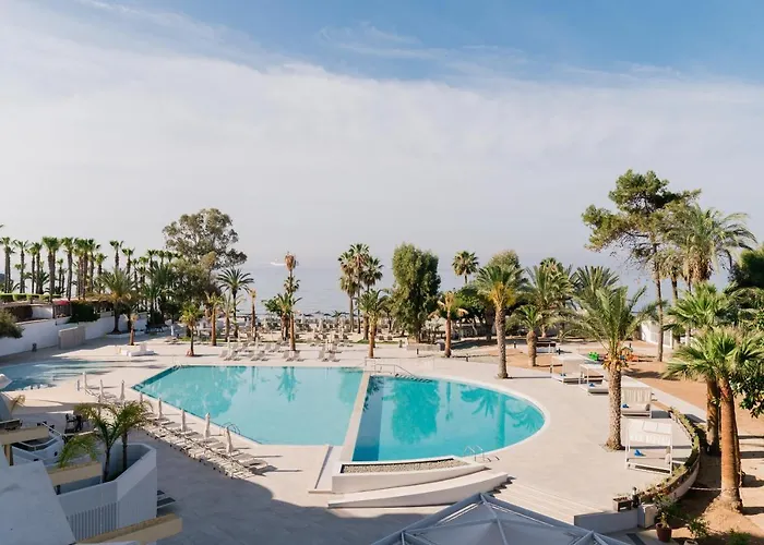 Elias Beach Hotel Limassol photo