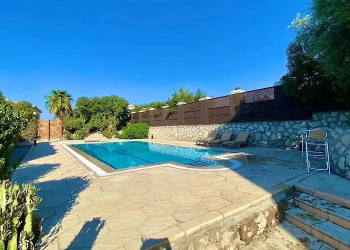 Villa Soleil With Private Pool & Garden Agios Amvrosios  képek