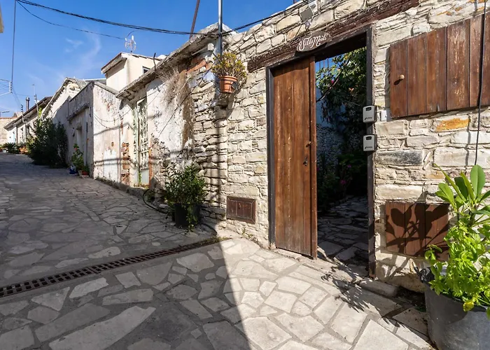 Photo de Villa Monti Cozy Yard & Bbq Perfect For Families & Friends Kato Lefkara