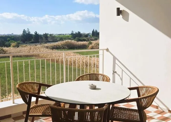 1Br Serviced Apt With Pool & Premium Amenities Voroklini fotorgafie