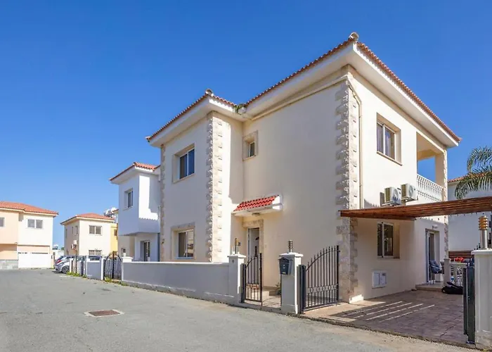 Argiro Bright Villa Paralímni képek