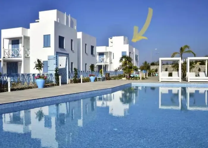 Photo de Resort Townhouse Sea Mountain Views Kharcha