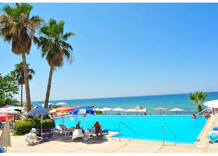 La Hotel & Resort Lapithos  photo
